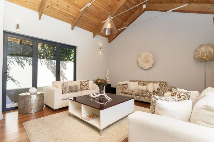 To Let 4 Bedroom Property for Rent in Big Bay Western Cape